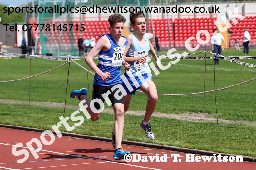 Boys under-15s, North East Track and Field Champs., Gateshead. Photo: David T. Hewitson/Sports for All Pics